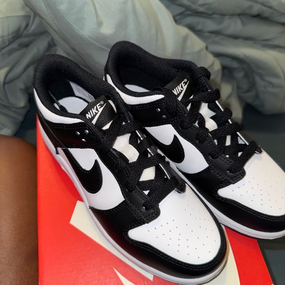 Nike Dunk Low Panda - Picture 2 of 7